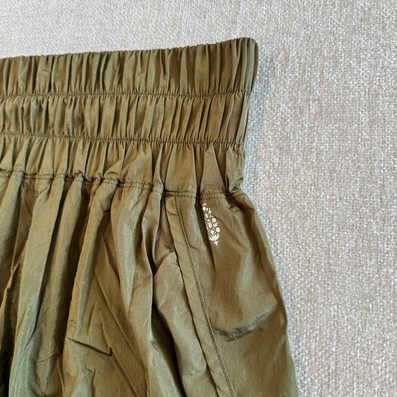 Free People Movement The Way Home Shorts Olive Green High Rise Smocked Large EUC - Picture 4 of 9